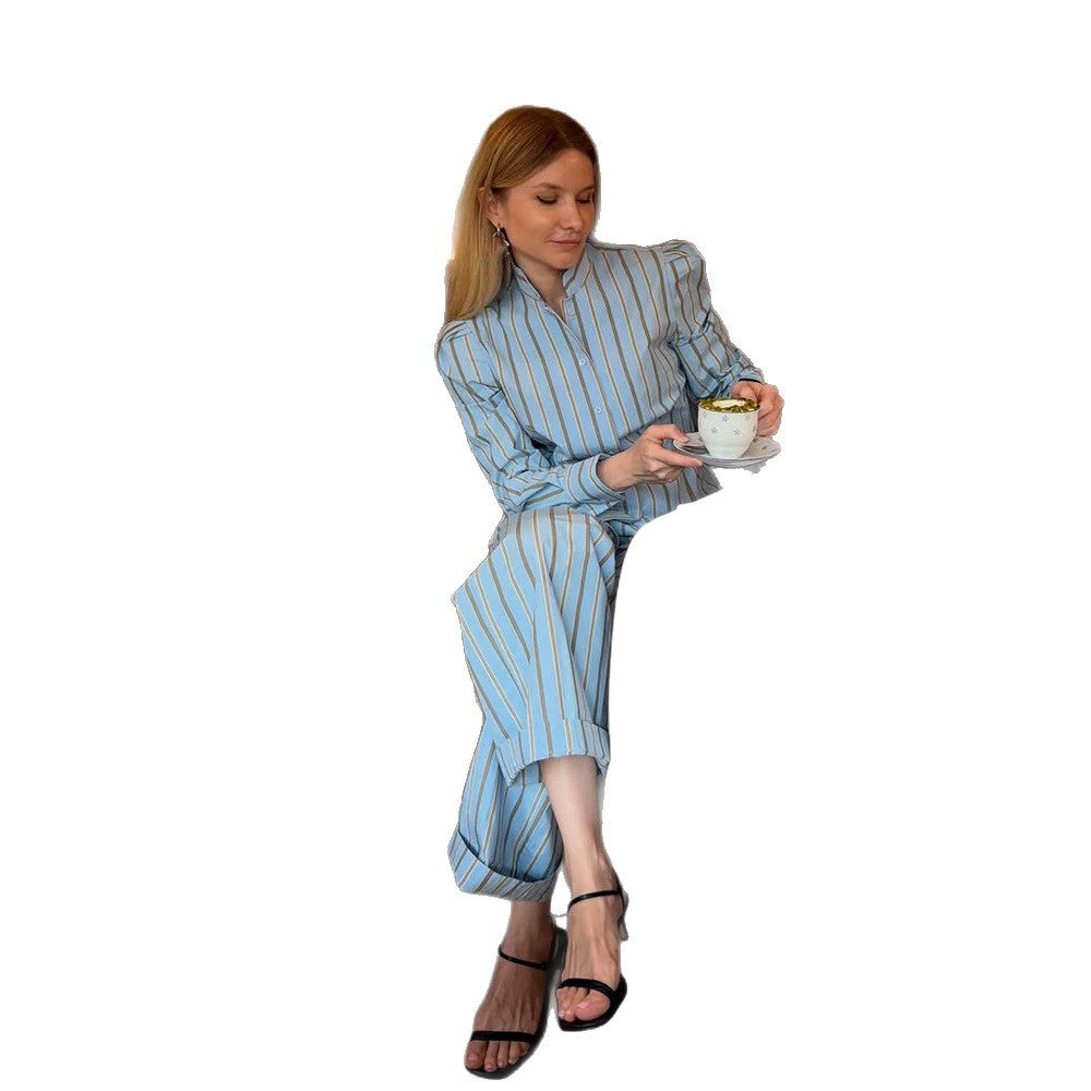 Damen Gestreifter Loungewear-Zweiteiler mit taillierter Hemdbluse und weiter Bundhose Echoarchiv