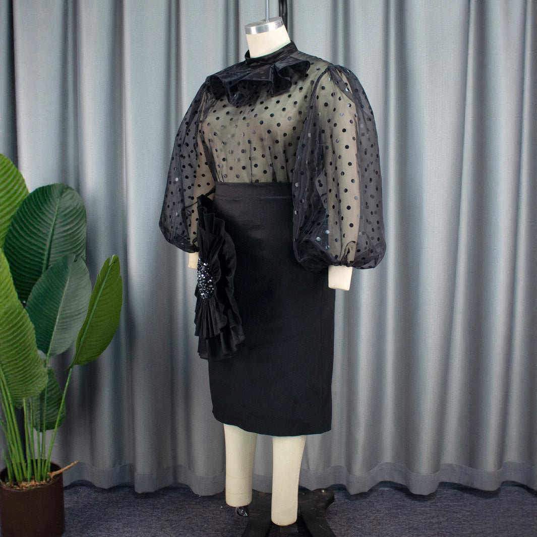 Damen Elegantes Kleid mit transparenten Puffärmeln und Rüschenakzent Echo Archiv