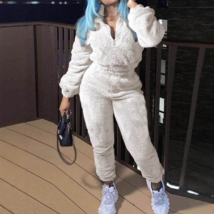 Damen nan kuscheliges Teddy-Fleece Zweiteiler mit Halbreißverschluss und High-Waist Jogginghose Echo Archiv