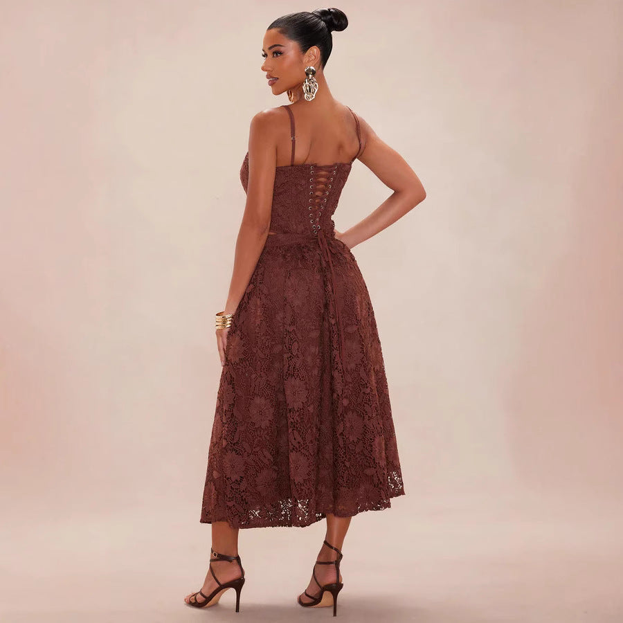 Damen Spitzen-Midi-Kleid mit zartem Blumenmuster und schwingendem Rock Echo Archiv
