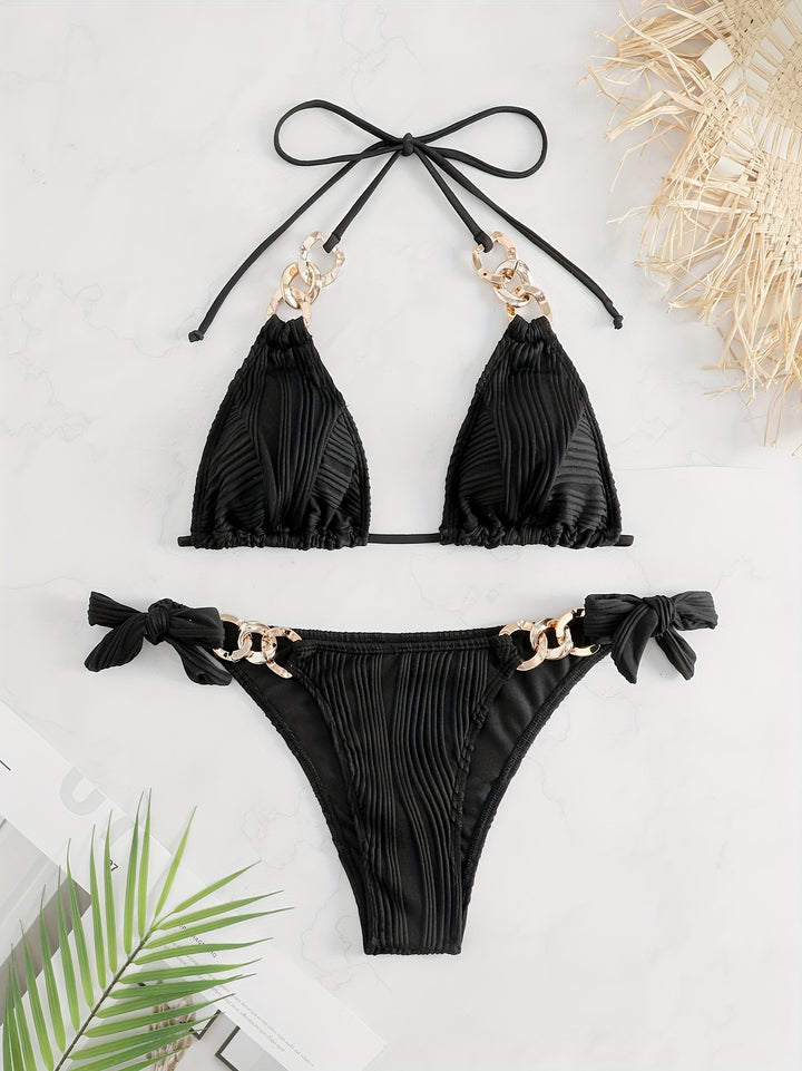 Damen Bikiniset mit luxuriösen Rüschen und goldenen Kettenakzenten Echo Archiv