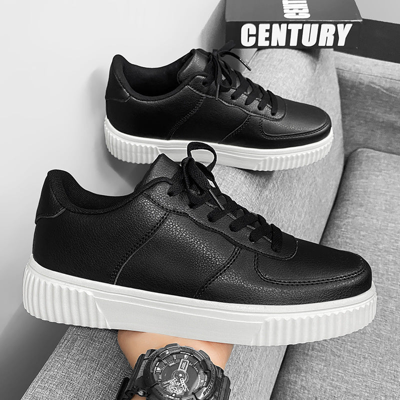 Unisex Plateau-Low-Top-Sneaker mit gepolstertem Einstieg und profiliertem Gummiaußensohle – Norré