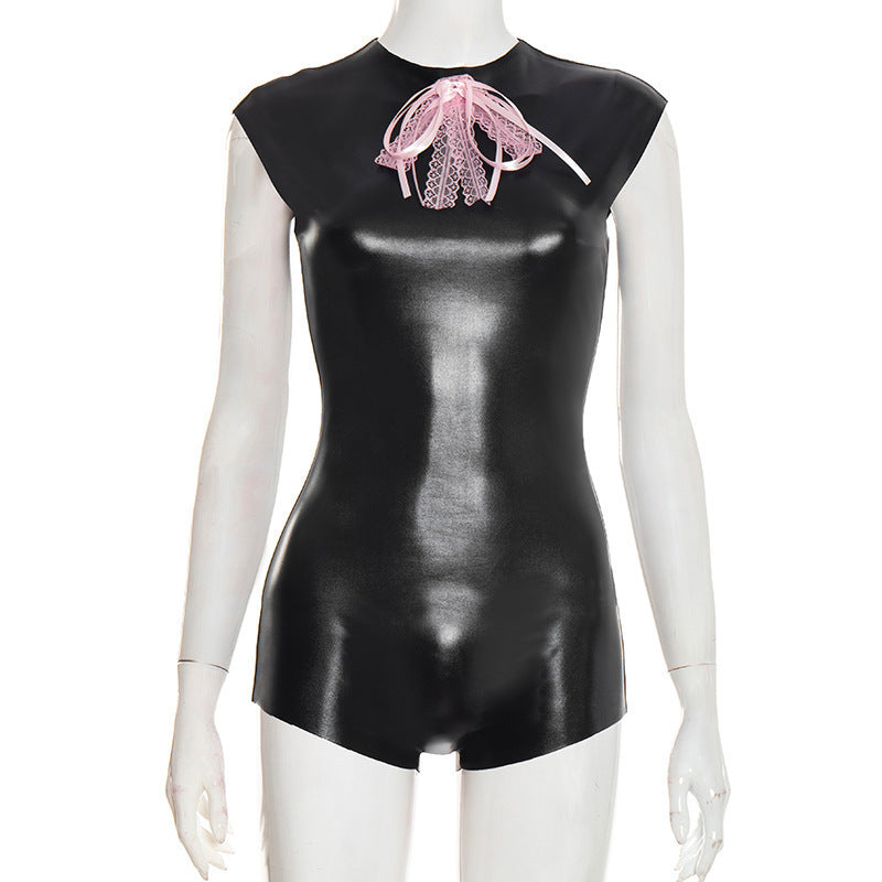 Damen Body mit elegantem Spitzenknoten und glänzendem Finish Echo Archiv