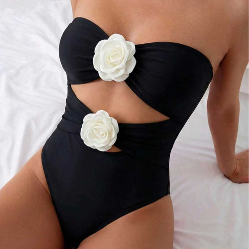 Damen Eleganter Cut-Out-Badeanzug mit floralem Detail Echo Archiv