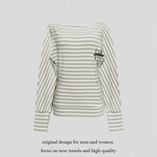 Damen Figurbetontes Streifen-Langarmshirt mit weitem Boot-Ausschnitt und verkürzten Fledermausärmeln Echoarchiv