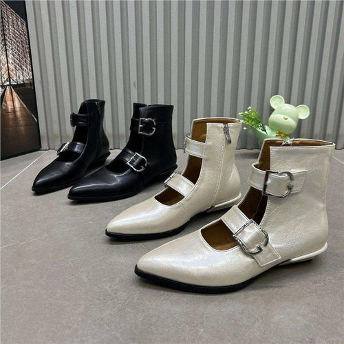 Damen Spitz zulaufende Ankle-Boots mit Doppelriemen, Schnallen und niedrigem Blockabsatz – Varelle