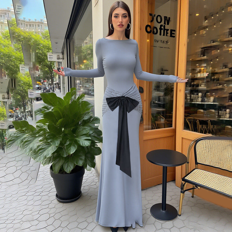 Damen Enganliegendes Maxikleid mit geraffter Hüftpartie und dekorativer Schleife – Avérine