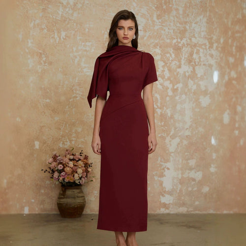 Damen Elegantes Abendkleid mit schulterfreiem Design und raffinierten Drapierungen Echo Archiv