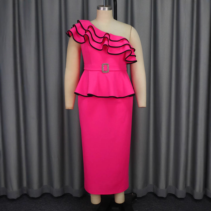 Damen Elegantes Abendkleid mit asymmetrischem Rüschendetail und dekorativem Gürtel Echo Archiv