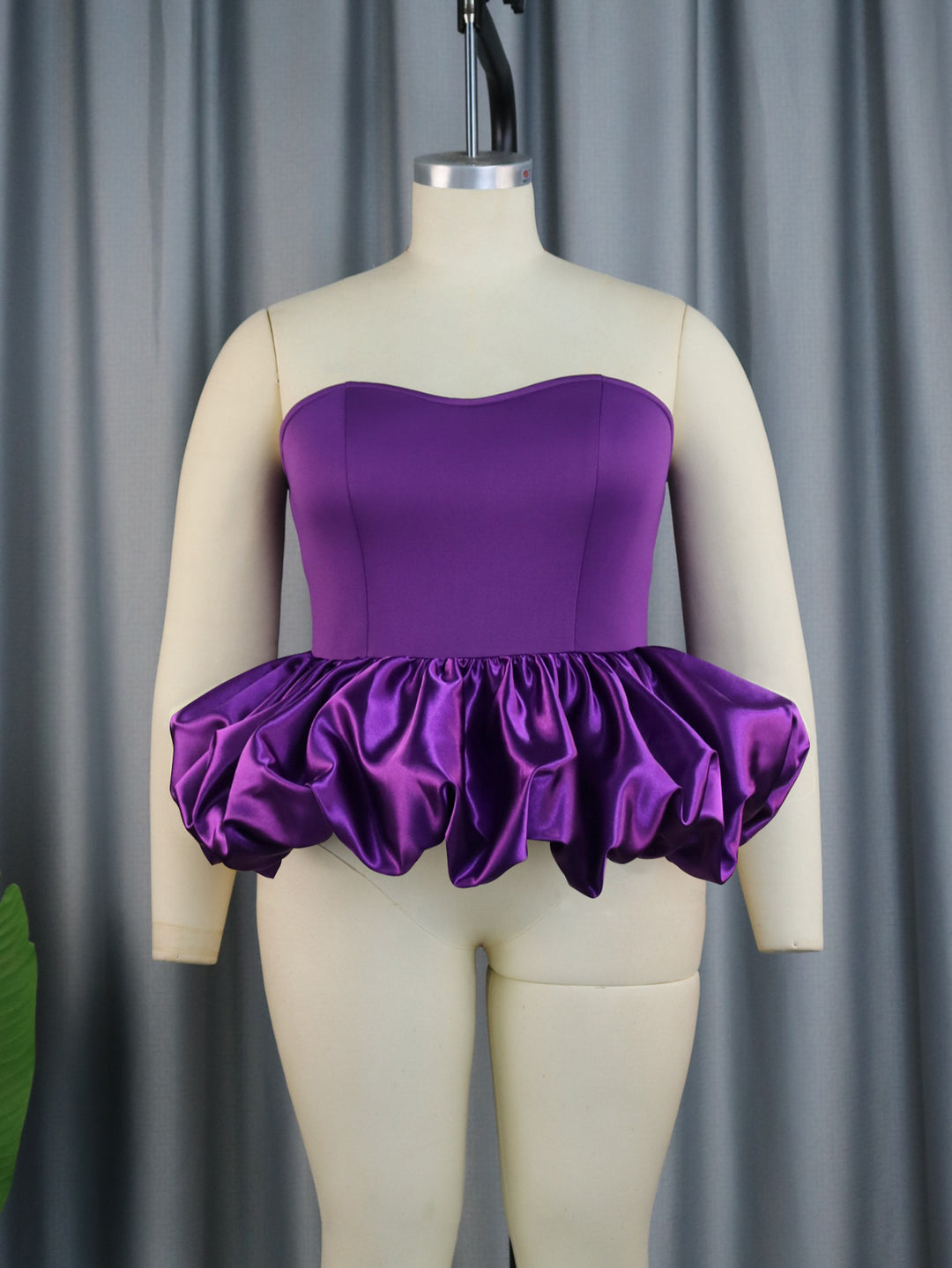 Damen Trendy Bustier mit Rüschenabschluss Echo Archiv