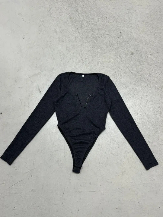 Damen figurbetonter Langarmbody mit elegantem V-Ausschnitt und Druckknopfdetail Echo Archiv