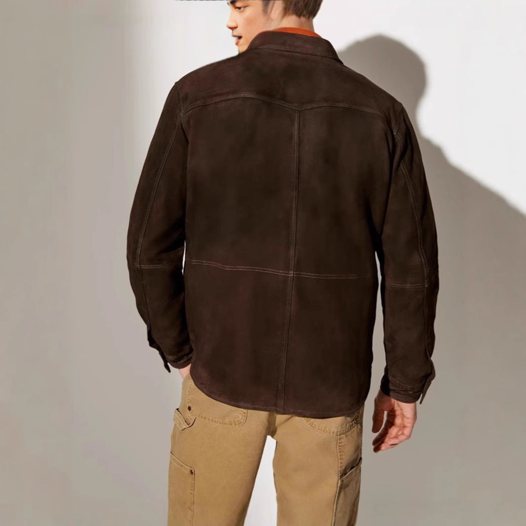 Herren Wildlederjacke mit modernem Schnitt und praktischen Taschen Echoarchiv