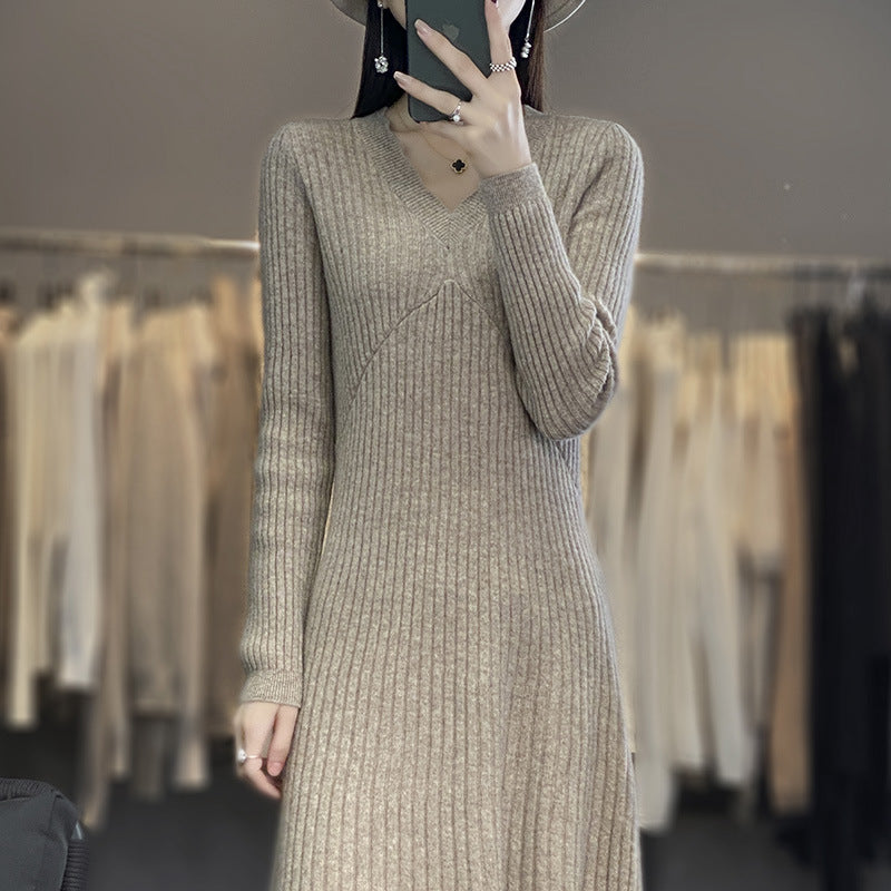 Damen Langes geripptes Strickmidikleid mit taillierter Silhouette und A‑Linien-Rock Echoarchiv