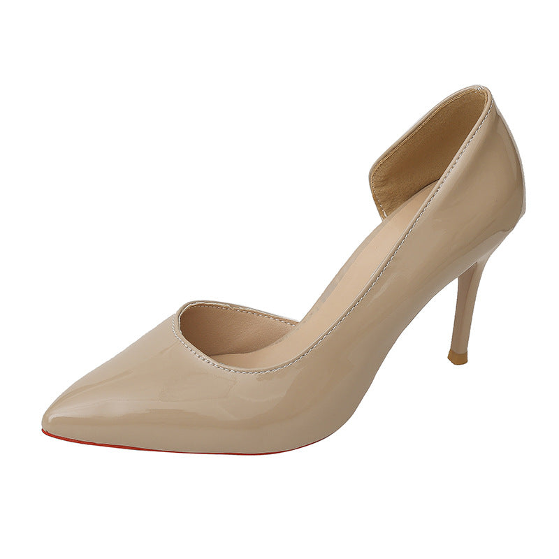 Damen Lack‑Pumps mit tief ausgeschnittener Seitenlinie, spitzer Zehenform und hohem Stiletto – Lioré