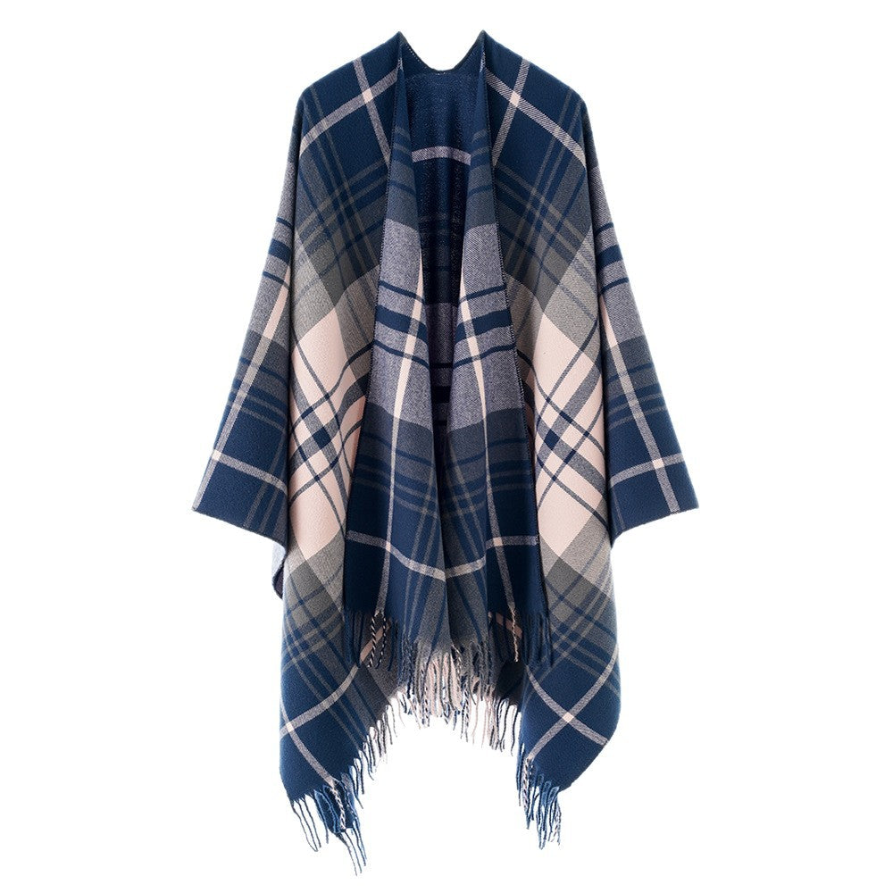 Damen Cape‑Poncho im Oversize‑Deckenstil mit tartanartigem Karomuster und Fransensaum – Avérine