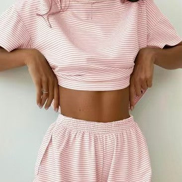 Damen Freizeit Set mit gestreiftem Crop-Top und Shorts Echo Archiv