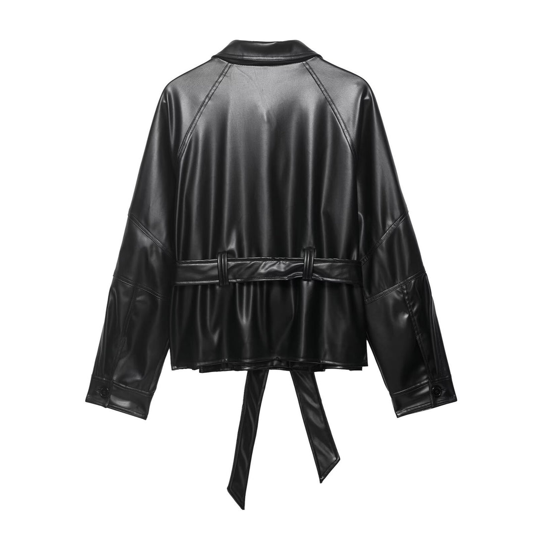 Damen Kurze Lederoptik-Trenchjacke mit Taillengürtel und überschnittenen Raglanärmeln Echo Archiv