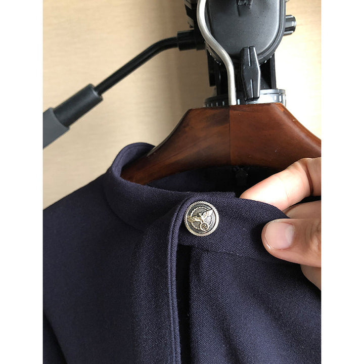 Damen Tailliertes Midikleid mit Stehkragen, verdeckter Knopfleiste und Bindegürtel Echo Archiv