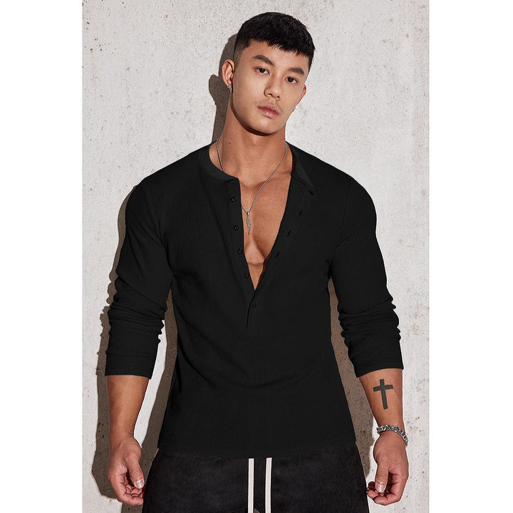 Herren Langarmshirt mit strukturiertem Design und modischen Knopfdetails Echoarchiv