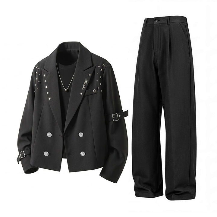 Herren Kurzblazer-Jacke im Rockigen Biker‑Look mit Nietenbesatz, Doppelreiher & Ärmel-Schnallen Echoarchiv