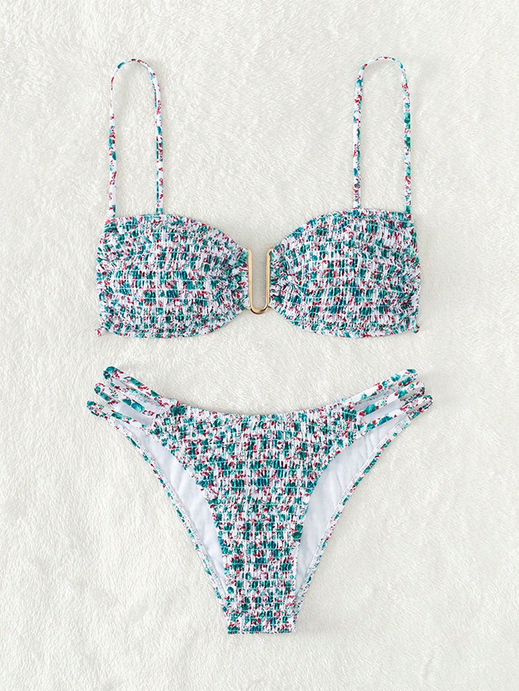 Damen Bandeau-Bikini mit raffiniertem Rüschendesign und modischen Schnürdetails Echo Archiv