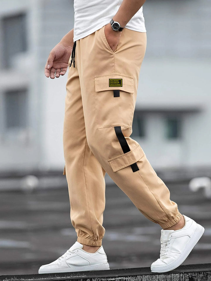 Herren modische Cargo-Joggerhose mit elastischem Bund, Kordelzug und mehreren Sicherheits- und Klappentaschen – Bravaro