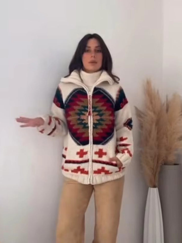 Damen Jacquard-Strickjacke mit Navajo‑Muster, Reißverschluss und hohem Kragen Echoarchiv