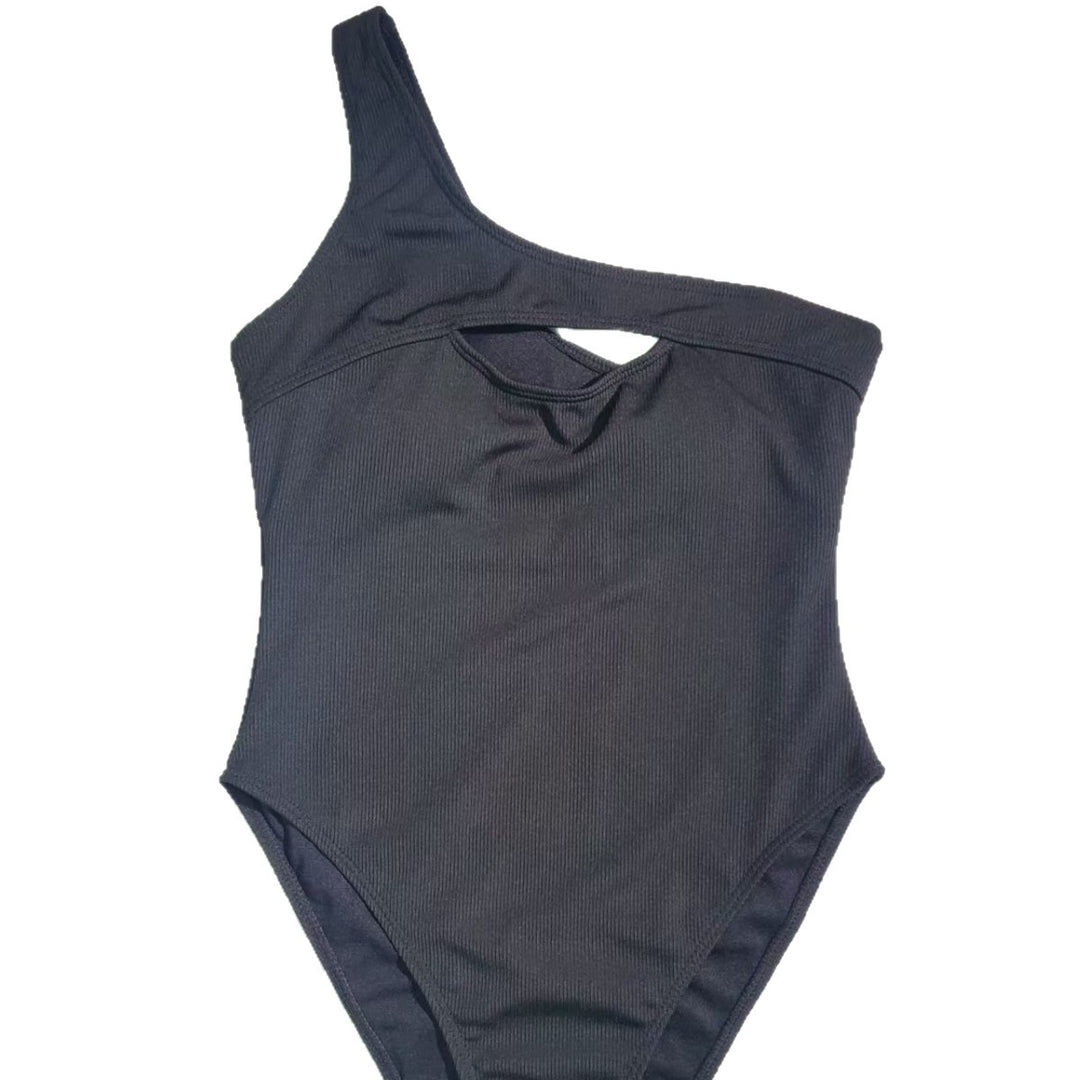 Damen Einteiliger Badeanzug mit asymmetrischem Cut-Out und sportlichem Design Echo Archiv