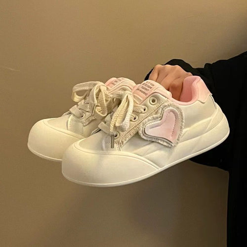Damen Sneakers mit verspieltem Herz-Design und komfortablem Fußbett Echo Archiv