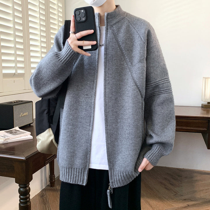 Herren Strickjacke mit hochgeschlossenem Kragen und Reißverschluss Echoarchiv