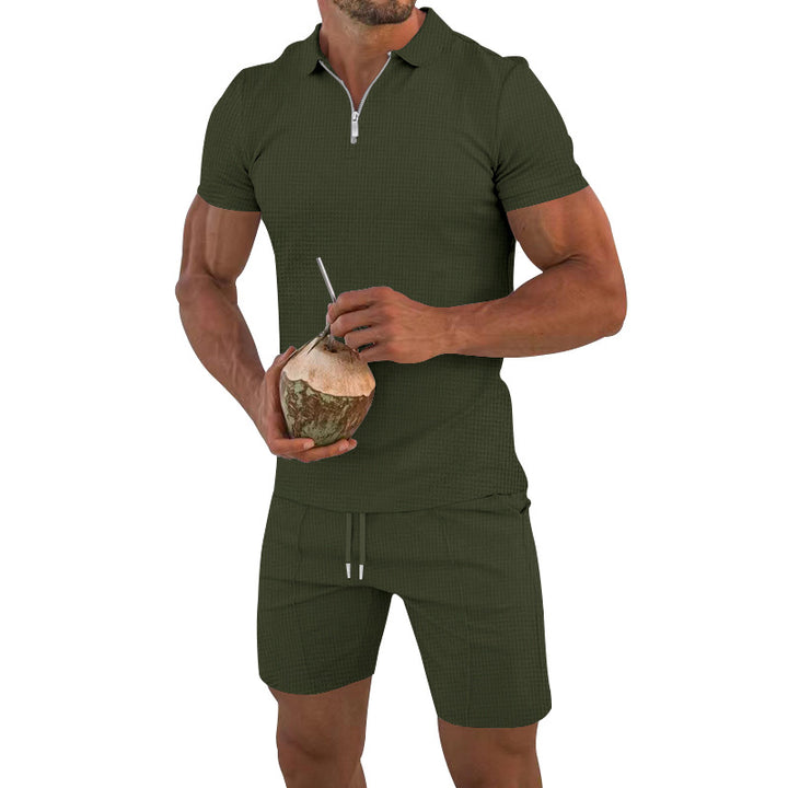 Herren sportliches Poloshirt mit Reißverschluss und passenden Shorts Echoarchiv