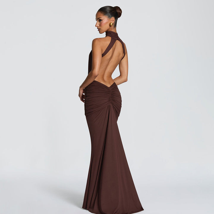 Damen Figurumspielendes Abendkleid mit hochgeschlossenem Design und raffinierten Drapierungen Echo Archiv