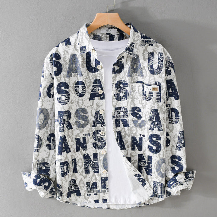 Herren Lockeres Hemdjacken-Overshirt mit Allover-Letterprint und Vintage‑Schlangenstruktur Echoarchiv
