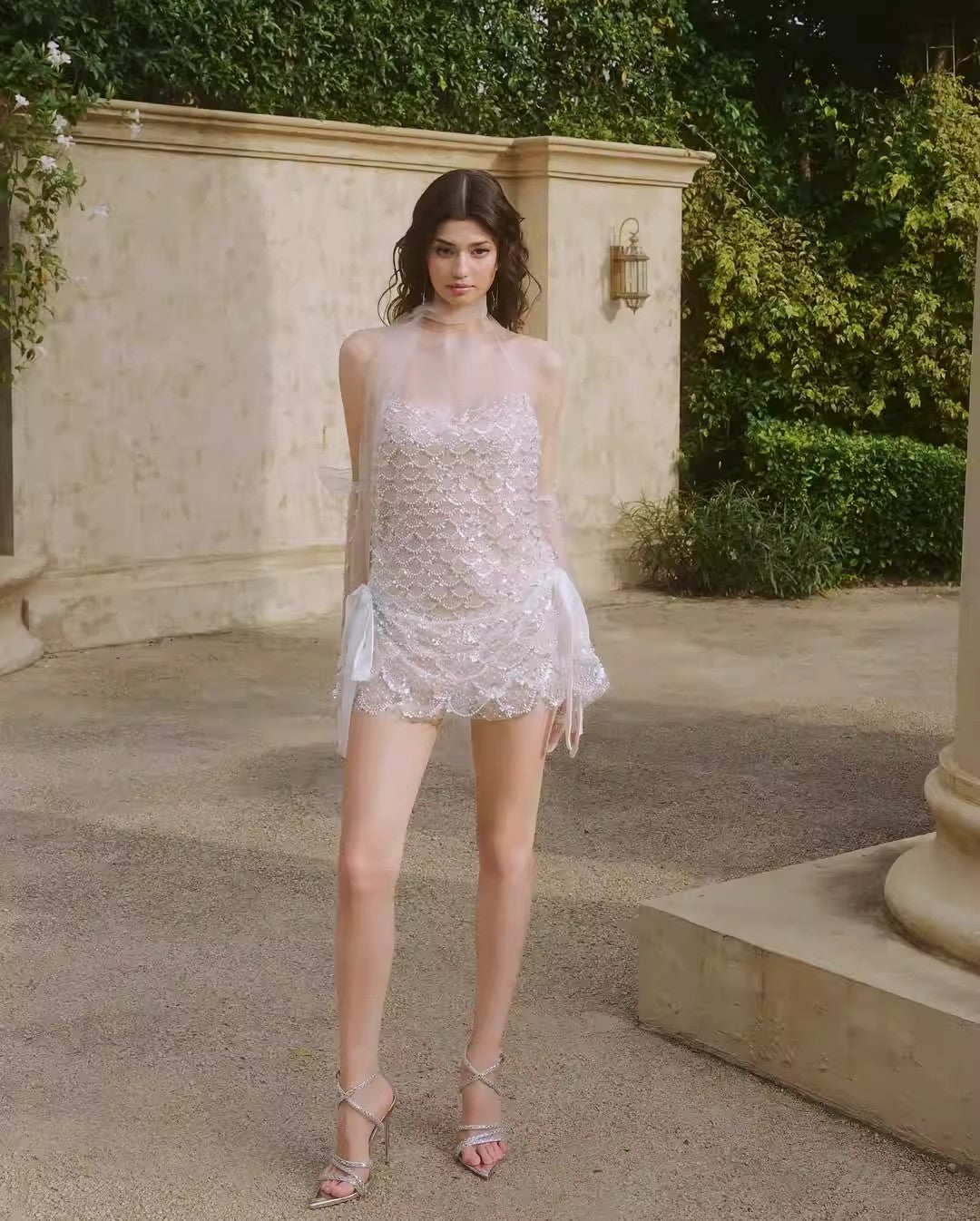 Damen Transparentes Abendkleid mit eleganten Pailletten und Rüschendetails Echo Archiv