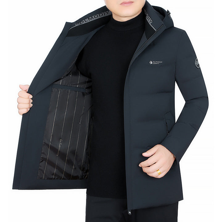 Herren Wattierter City-Mantel mit Kapuze, nahtlosem Minimaldesign und winddichter Performance-Außenhaut – Montevé