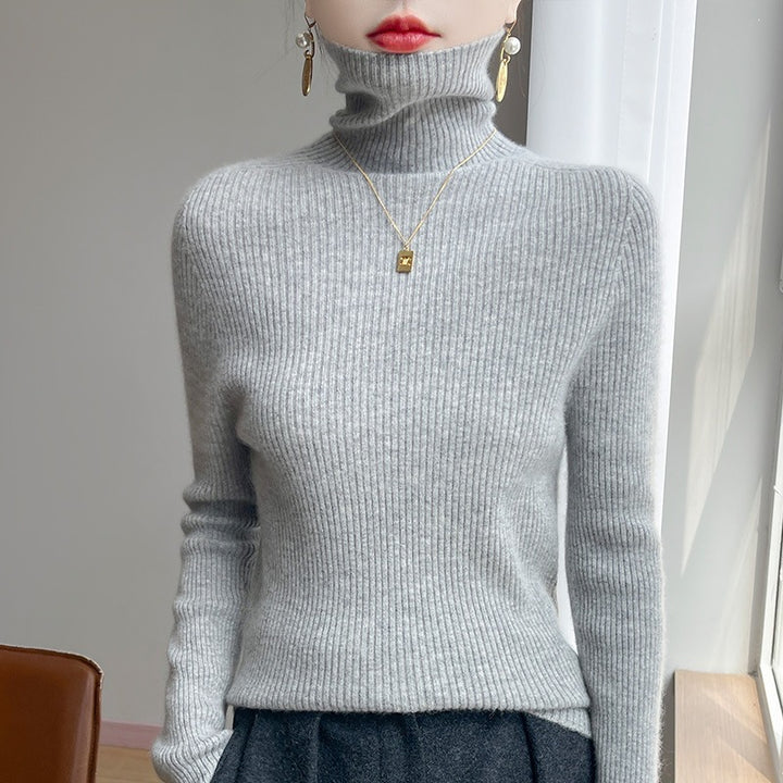 Damen Schlanker Rippenstrick-Rollkragenpullover mit gerafftem Hals und kaschmirähnlicher Haptik Echoarchiv