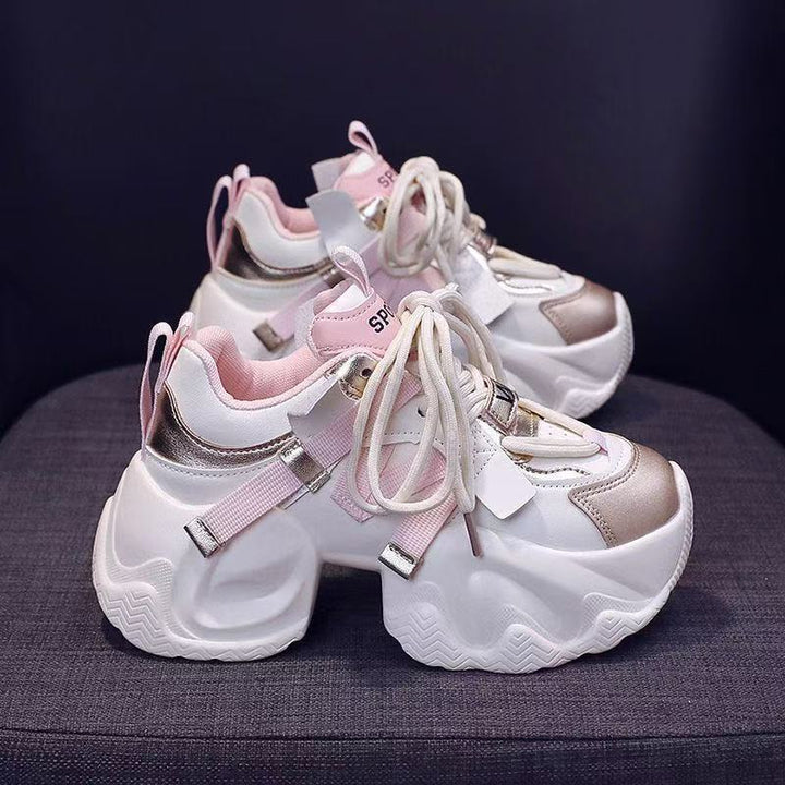 Damen Sportliche Sneaker mit innovativem Dämpfungssystem und futuristischem Design Echo Archiv