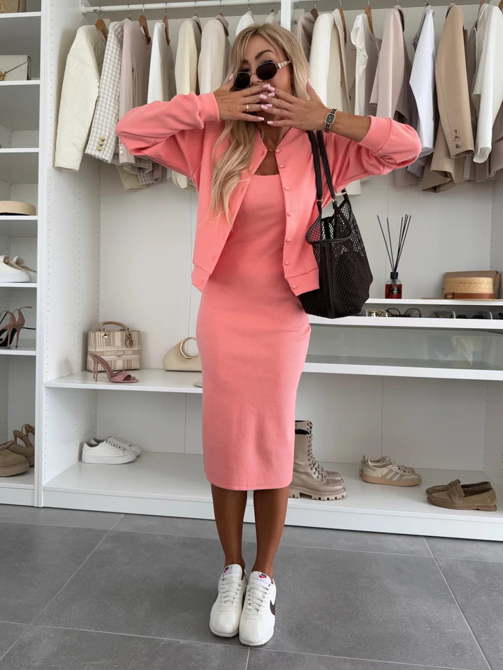 Damen figurbetontes Strick-Midikleid mit passender Kurzjacke und Rundhalsausschnitt – Élara