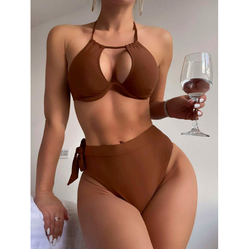 Damen Triangel-Bikini mit hohem Bund und modischem Knopfverschluss Echo Archiv