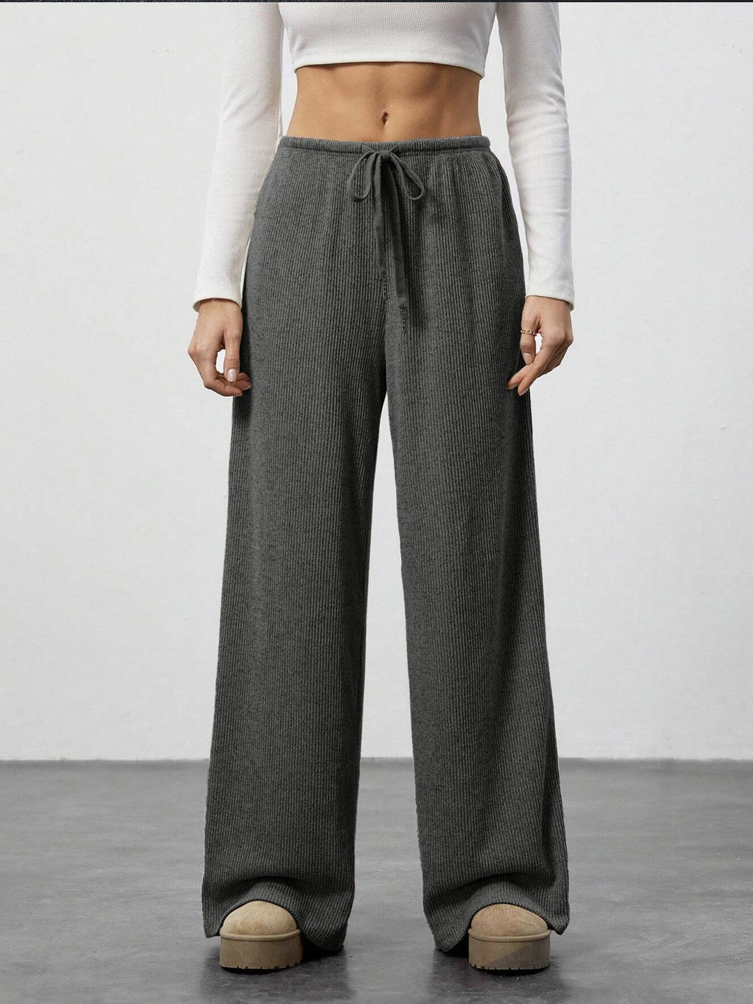 Damen Weiche Rippstrick Loungehose mit weitem Bein und Kordelzug – Avélisse