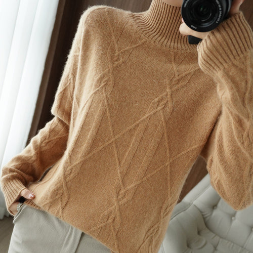 Damen Weicher Mohair‑Look Pullover mit hohem Rippkragen, Zopfmotiv und kastiger Oversize‑Passform Echoarchiv