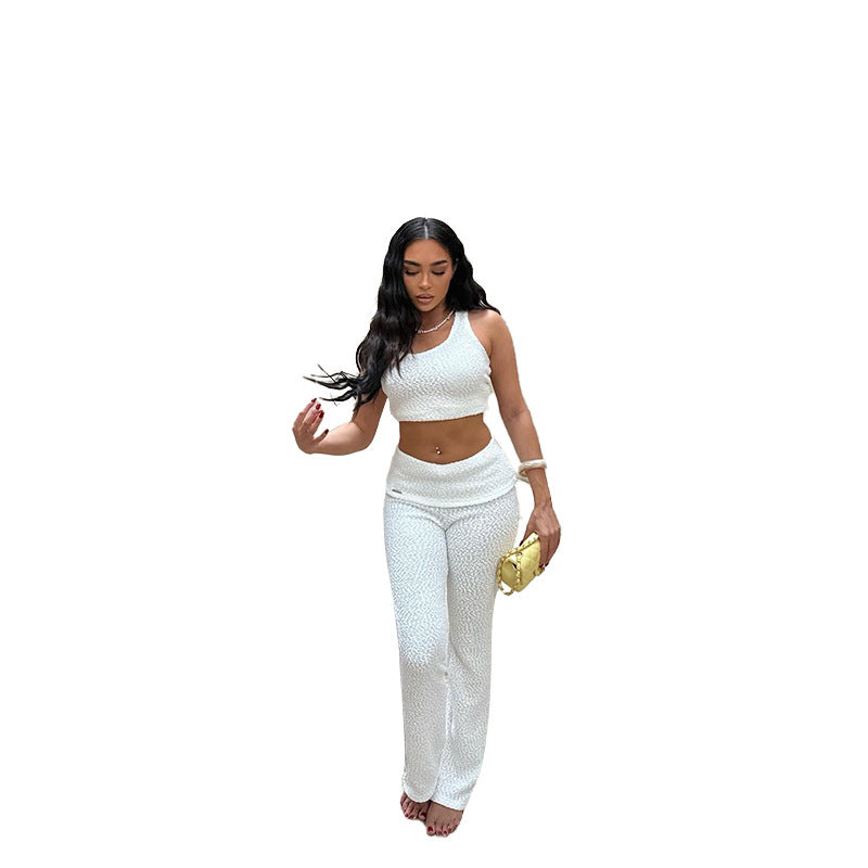 Damen trendiges Sport-Outfit mit schickem Oberteil und enganliegenden Leggings Echo Archiv