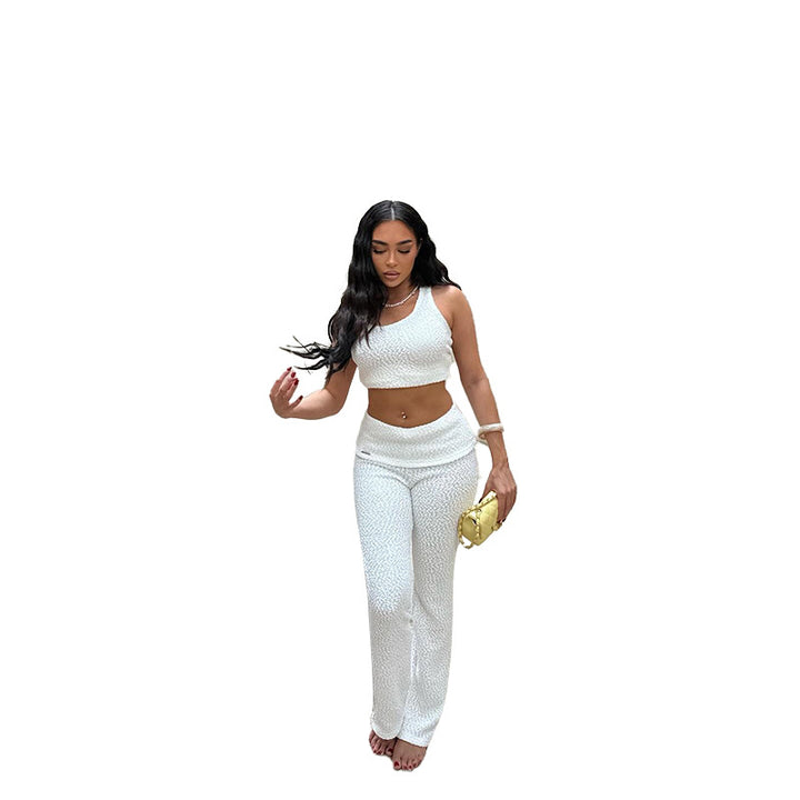 Damen trendiges Sport-Outfit mit schickem Oberteil und enganliegenden Leggings Echo Archiv