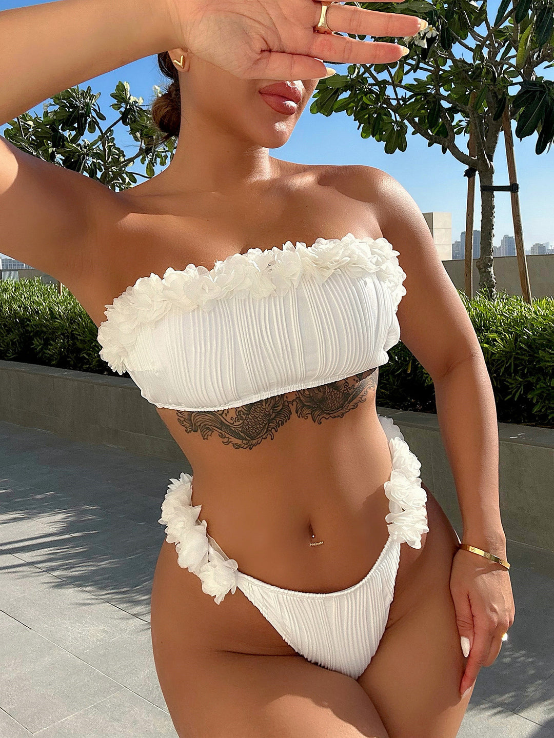 Damen Bandeau-Bikini-Set mit modischen Rüschendetails Echo Archiv