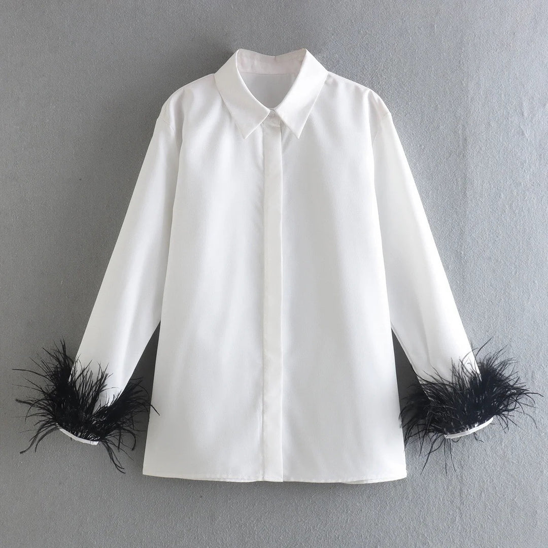 Damen Elegante Baumwollbluse mit Federbesatz an Manschetten und klassischem Hemdkragen Echo Archiv