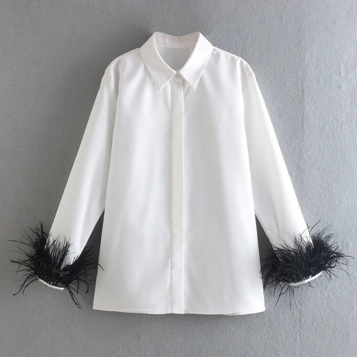 Damen Elegante Baumwollbluse mit Federbesatz an Manschetten und klassischem Hemdkragen Echo Archiv