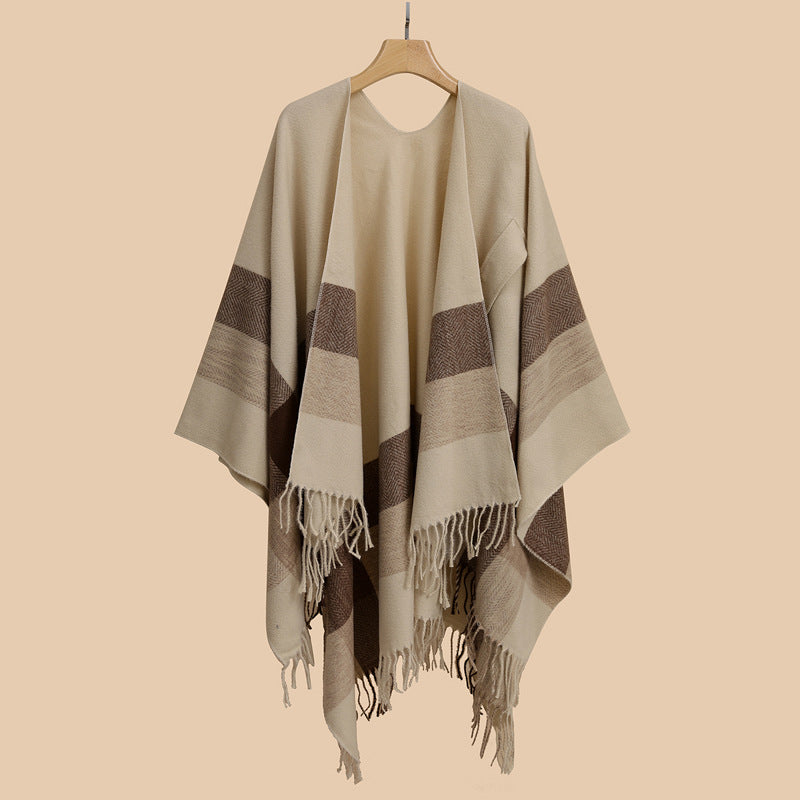 Damen Capeponcho aus Wollmix mit Ärmelschlitzen, offener Front und Fransenabschluss – Célinea