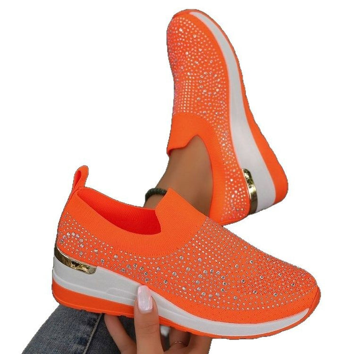 Damen  Strick Slip-On Sneaker mit funkelndem Strassbesatz, elastischem Einstieg und dämpfender Plateausohle Echo Archiv
