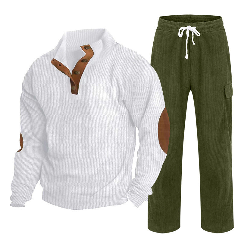 Herren nan strukturiertes Feinstrick-Halbknopf-Pullover und Feincord-Cargo-Zweiteiler Echo Archiv
