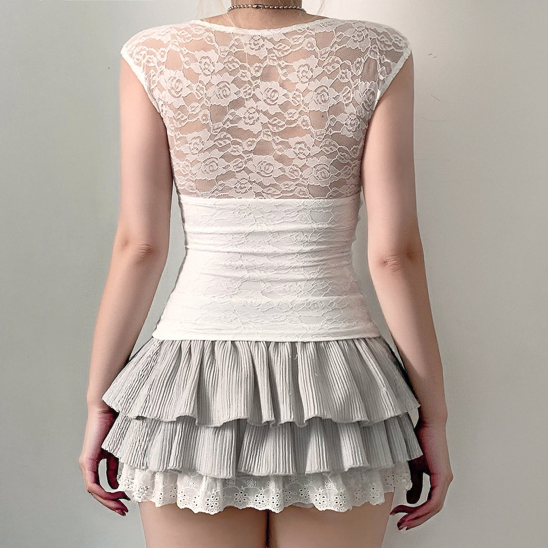 Damen Spitzen-Cropped-Top mit elegantem V-Ausschnitt und Rüschendetails Echo Archiv